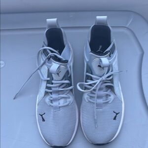 Puma Men's Sneakers in Gray and White